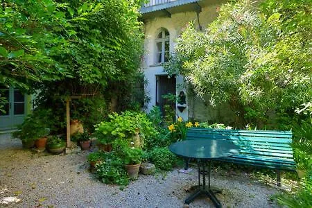 Bel Dans Cloitre Arbore Apartment Villeneuve-les-Avignon