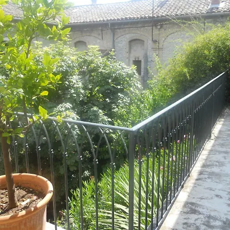 Bel Dans Cloitre Arbore Apartment Villeneuve-les-Avignon